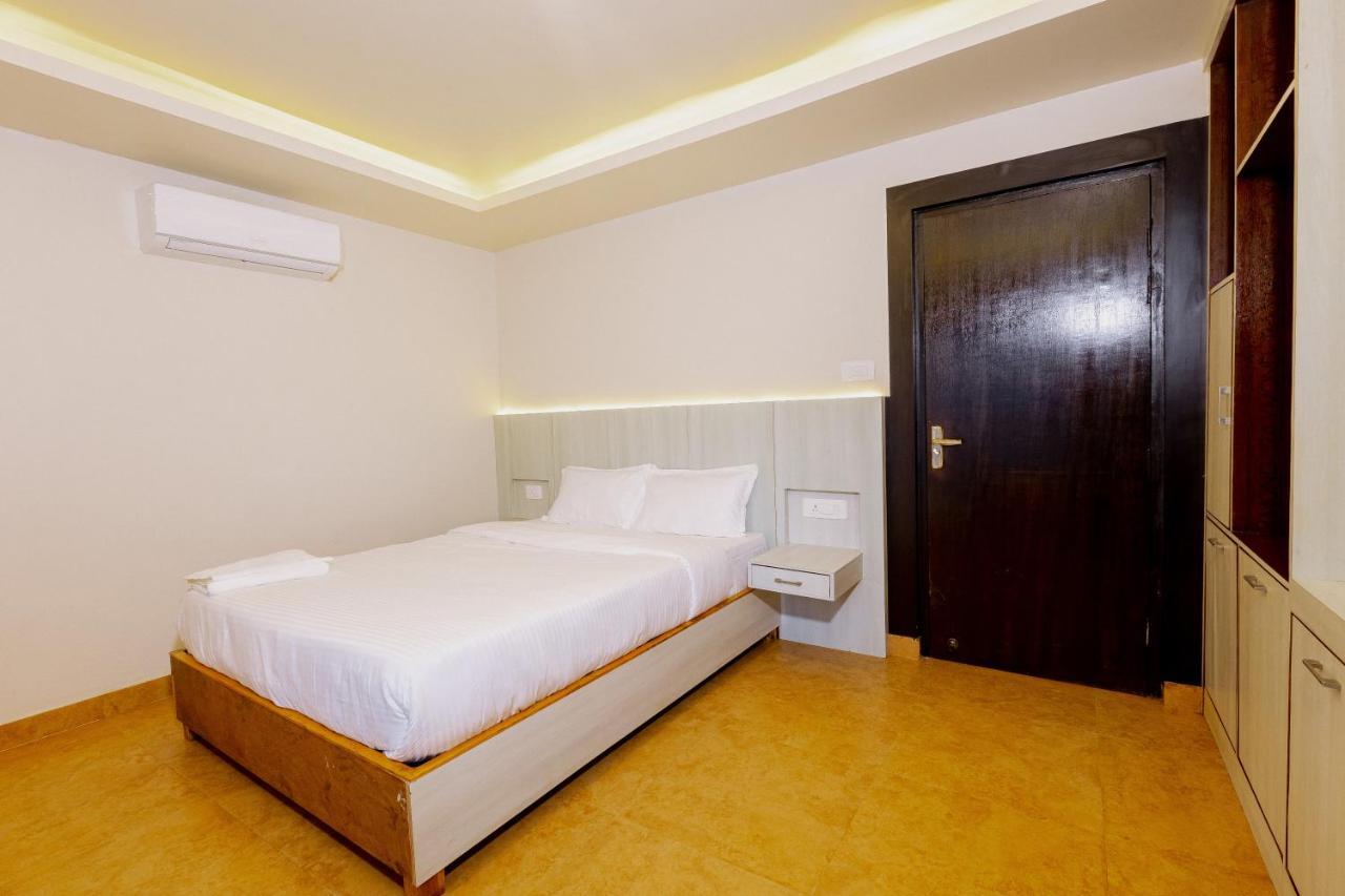 Poms Penthouse Apartment Pokhara Exterior photo